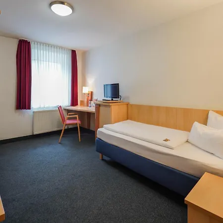 Szálloda Tagungszentrum Neuendettelsau